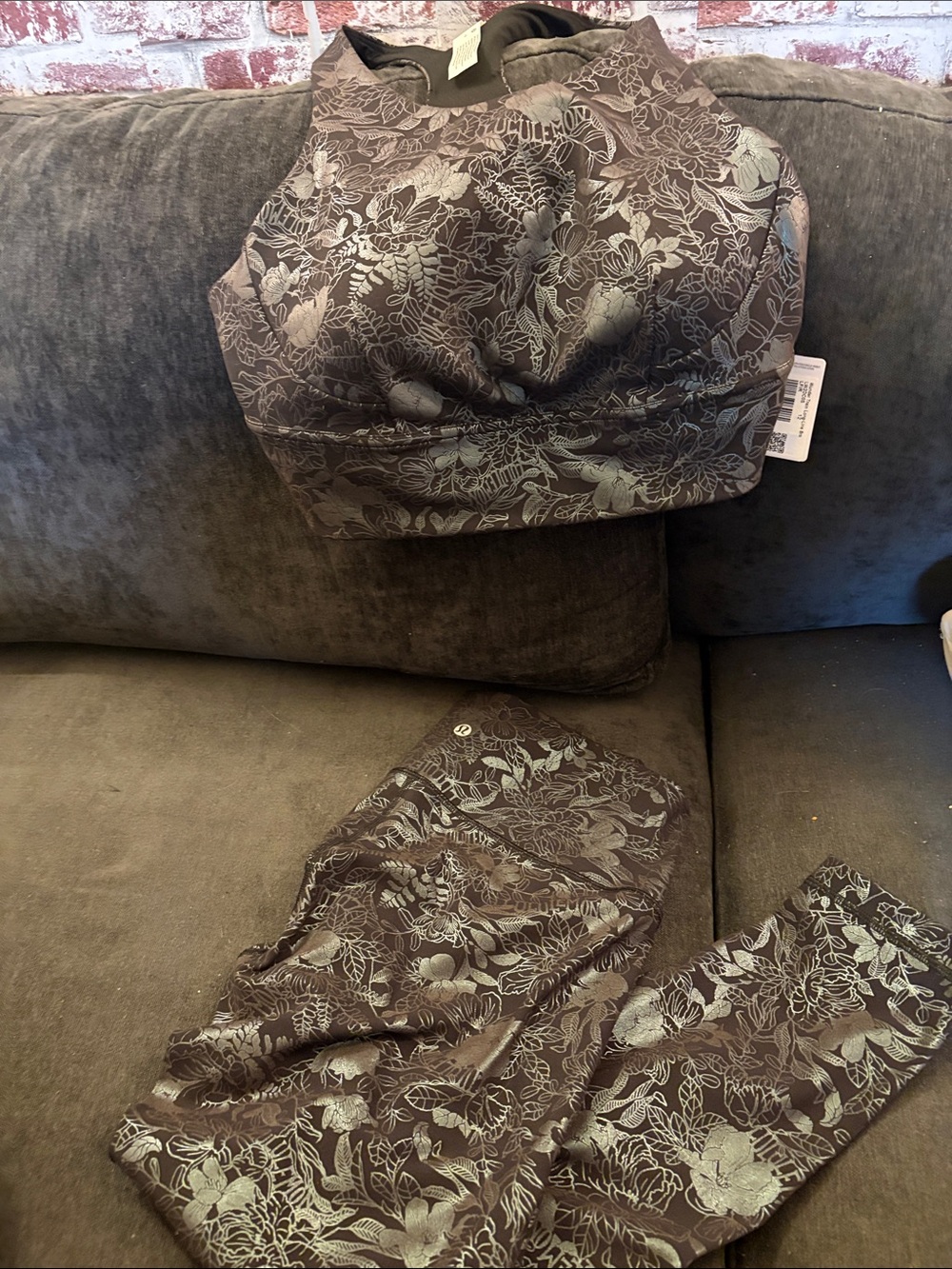 Lululemon Floral Lace Print Wireless Bra and Legging Set